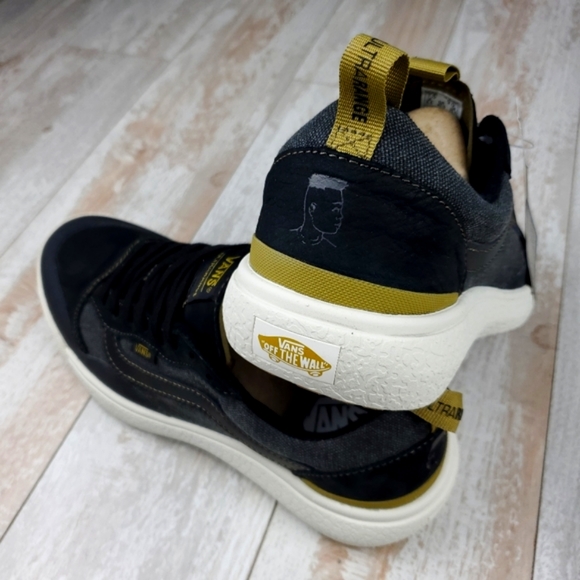 Vans Ultrarange Exo SE Michael February - Picture 4 of 9